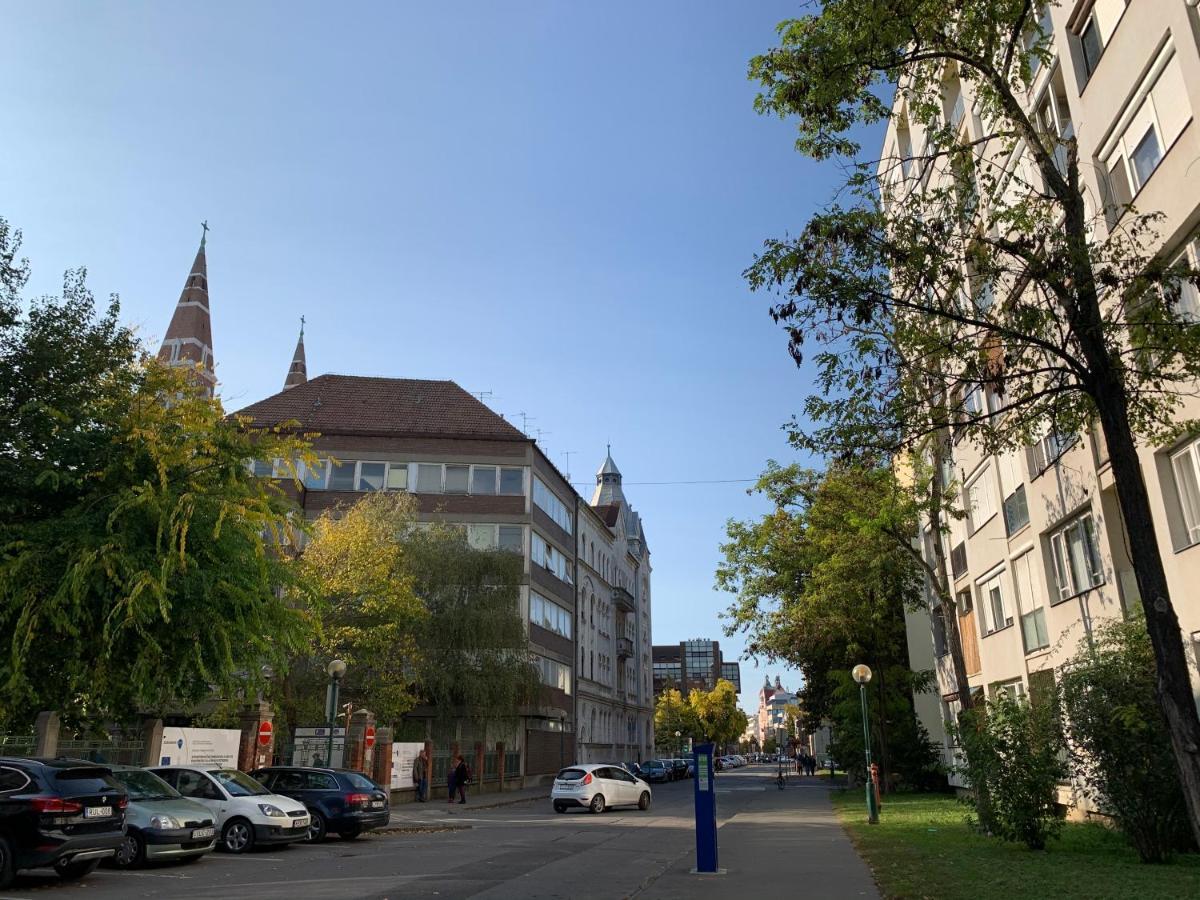 Cozy Apartment In The City Centre Next To Dom Square Szeged Esterno foto