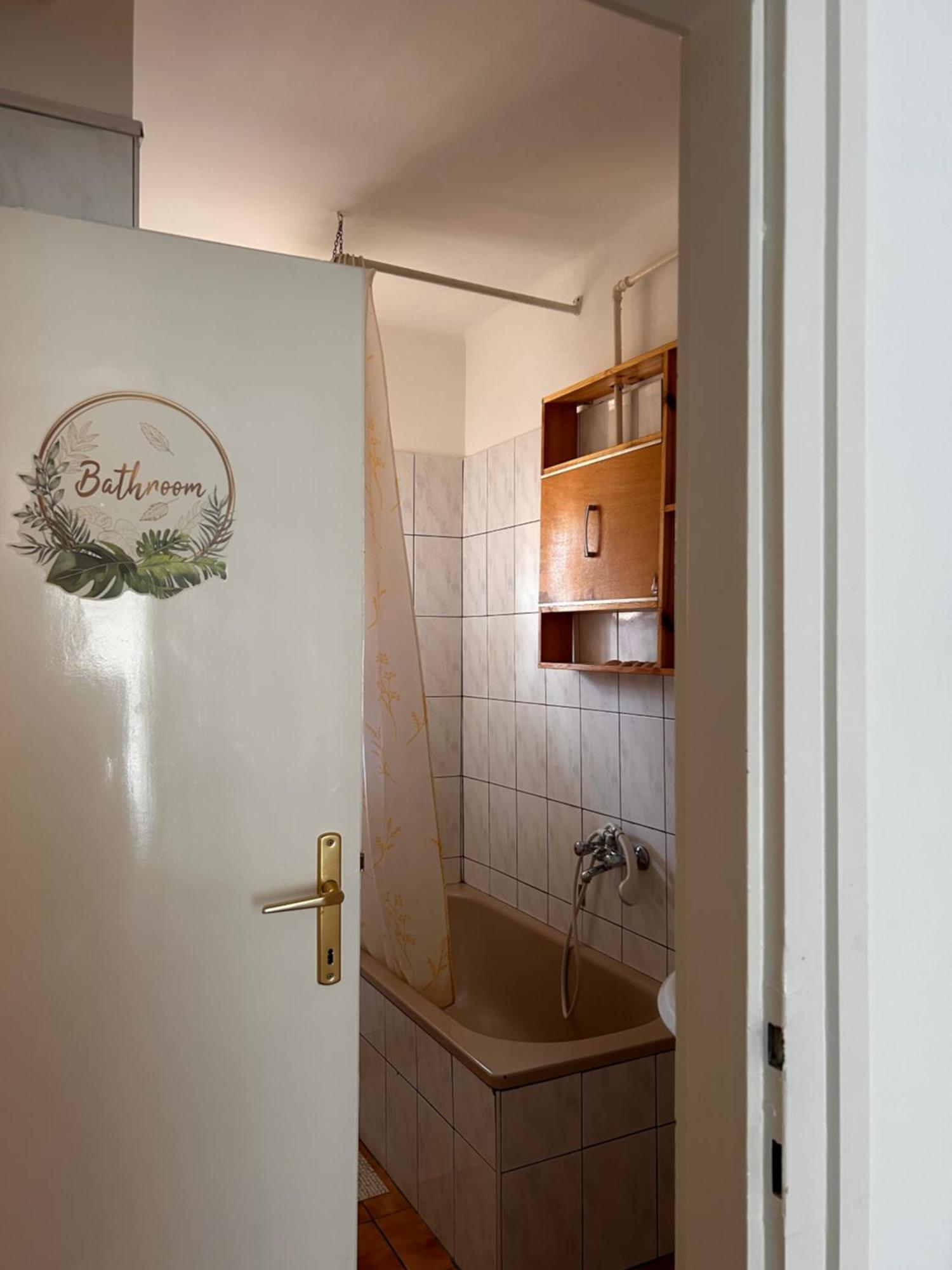 Cozy Apartment In The City Centre Next To Dom Square Szeged Esterno foto